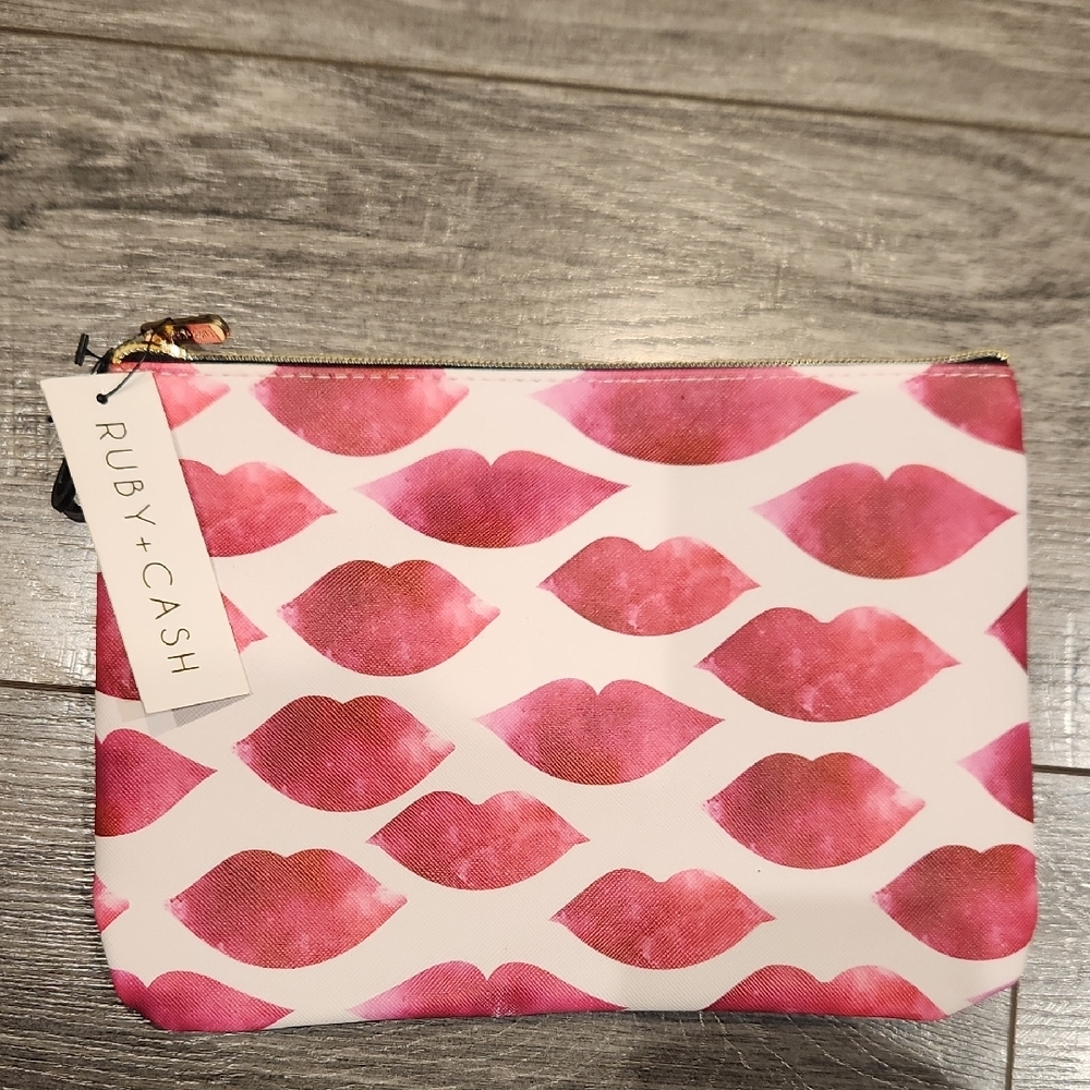 NWT Ruby & Cash Lips Cosmetic Bag 9 1/4" X 6 1/2"